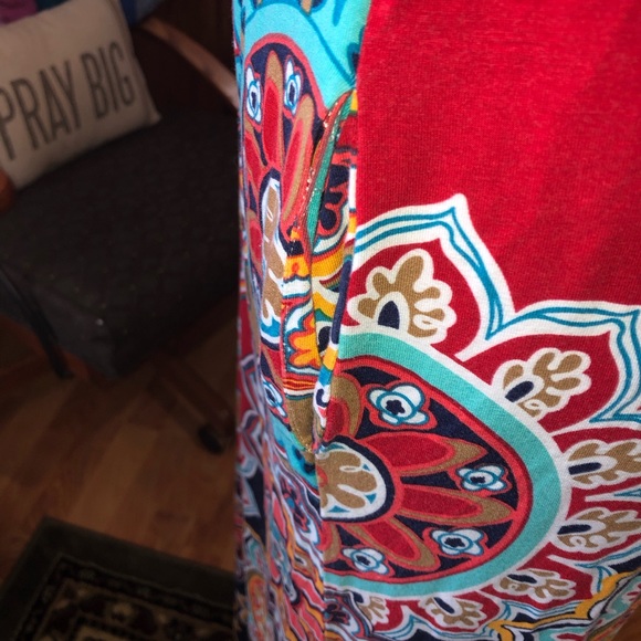 BOUTIQUE SIZE LARGE SLEEVELESS MULTICOLORED MEDALLION PRINT MAXI DRESS W/POCKETS - Picture 3 of 4